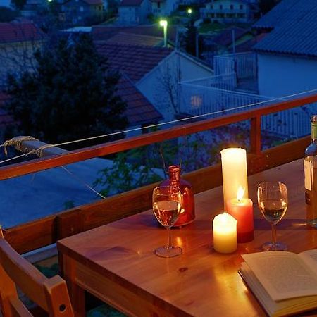 Apartments Mira Gornji Karin Pokoj fotografie
